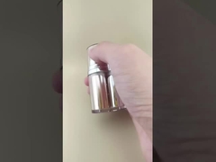 কসমেটিকস এবং স্কিন কেয়ার প্রোডাক্টের জন্য বাইরের কভার সহ দুই রঙের গোল্ডেন এবং সিলভার এয়ারলেস পাম্প বোতল