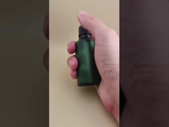 সূক্ষ্ম নকশা পরিষ্কার গাঢ় সবুজ ড্রপার বোতল এসেন্সের জন্য