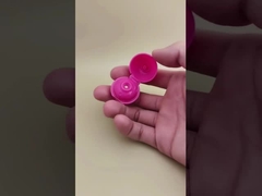 কসমেটিক বোতলের জন্য গোলাপী প্লাস্টিকের ছোট মসৃণ গোলাকার ঢাকনা