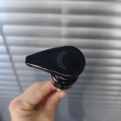 পিপি লোশন পাম্প ফাইন রিবড ক্লোজার স্যাডেল হেড প্লাস্টিক স্ক্রু লক লোশন পাম্প